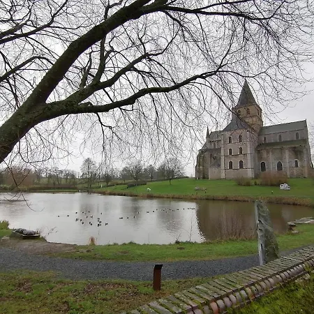 Villa Au Calme Piscine Interieure Toute L'annee